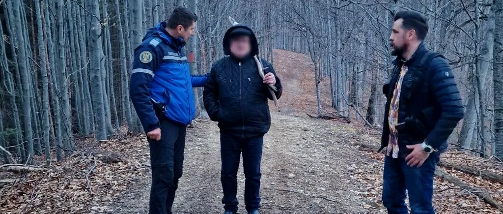 Turist RĂTĂCIT, salvat de Jandarmeria Montană din Vâlcea