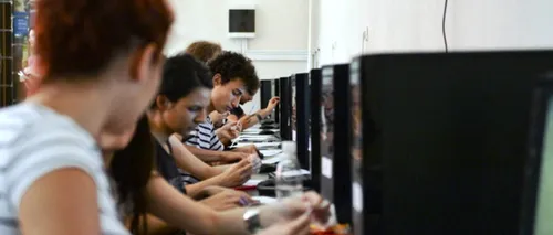 BACALAUREAT 2014. Absolvenții de clasa a XII-a susțin proba de competențe digitale