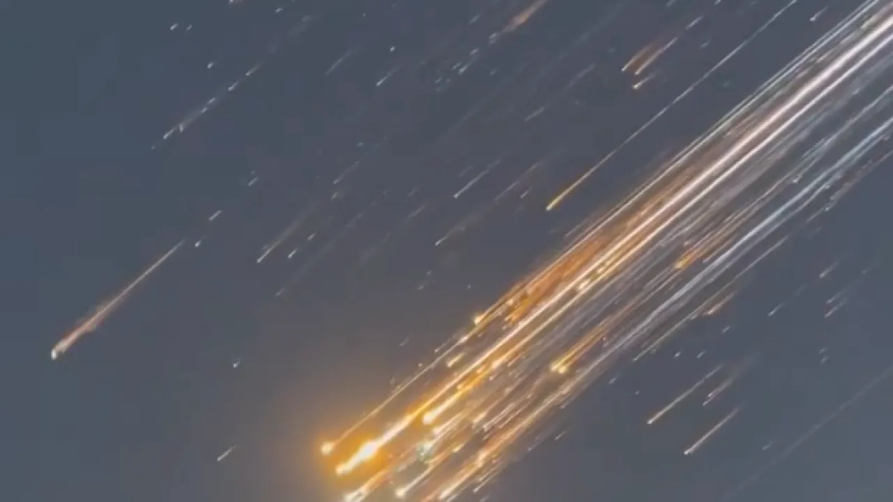 Momentul în care racheta Starship a lui Elon Musk EXPLODEAZĂ la scurt timp de la lansare. Trebuia să zboare în jurul lumii - VIDEO