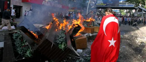 Manifestații violente la Istanbul în urma decesului a zece muncitori turci