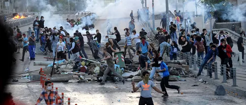 Medicii turci denunță folosirea periculoasă a gazelor lacrimogene. Două posibile decese din această cauză