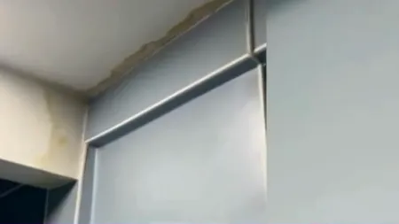 INUNDAȚIE în sălile de operații de la Spitalul Județean din Târgu Jiu, după o ploaie torențială. Apa s-a infiltrat la etajul 2 al clădirii