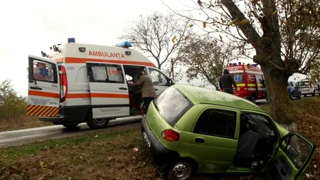 Un copil de câteva luni a murit, iar părinții și fratele lui au fost răniți într-un accident în Argeș