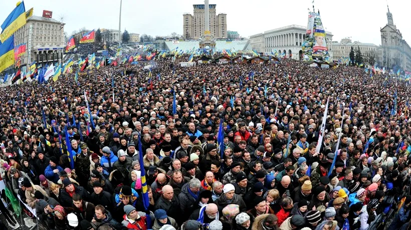 Euromaidanul fierbe. 200.000 de persoane au ieșit în stradă la Kiev. Ciocniri între manifestanți și polițiști. UPDATE