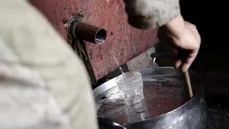 Au făcut țuică din merele destinate elevilor prin programul 