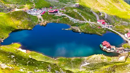 Soluții pe timp de CANICULĂ. Cele mai răcoroase locuri din România în care puteți merge în această perioadă