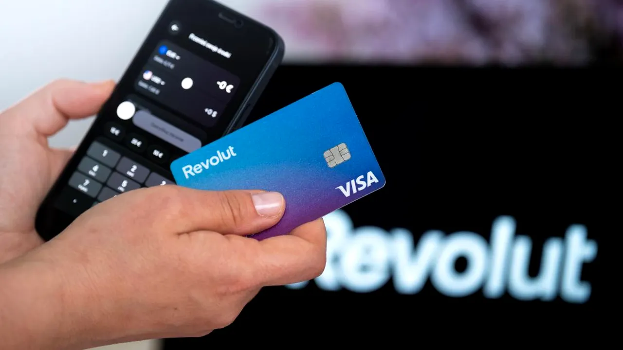 Revolut a transmis unor necunoscuți pașapoarte, selfie-uri și istoricul tranzacțiilor Bitcoin ale clienților după o cerere guvernamentală falsă. Cum a fost păcălită compania