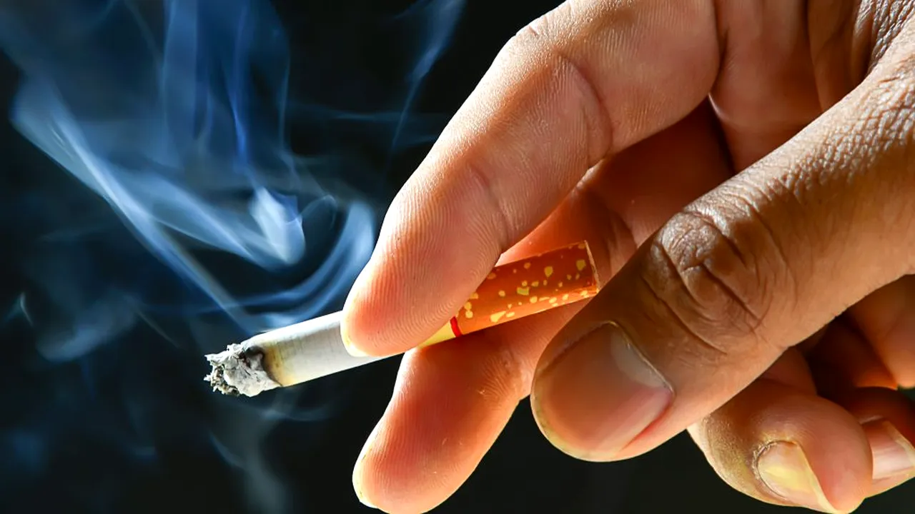 Ai fumat cel puțin un pachet de ȚIGĂRI pe zi în ultimii 20 de ani? Iată ce trebuie să știi! „Este o situație extrem de gravă”