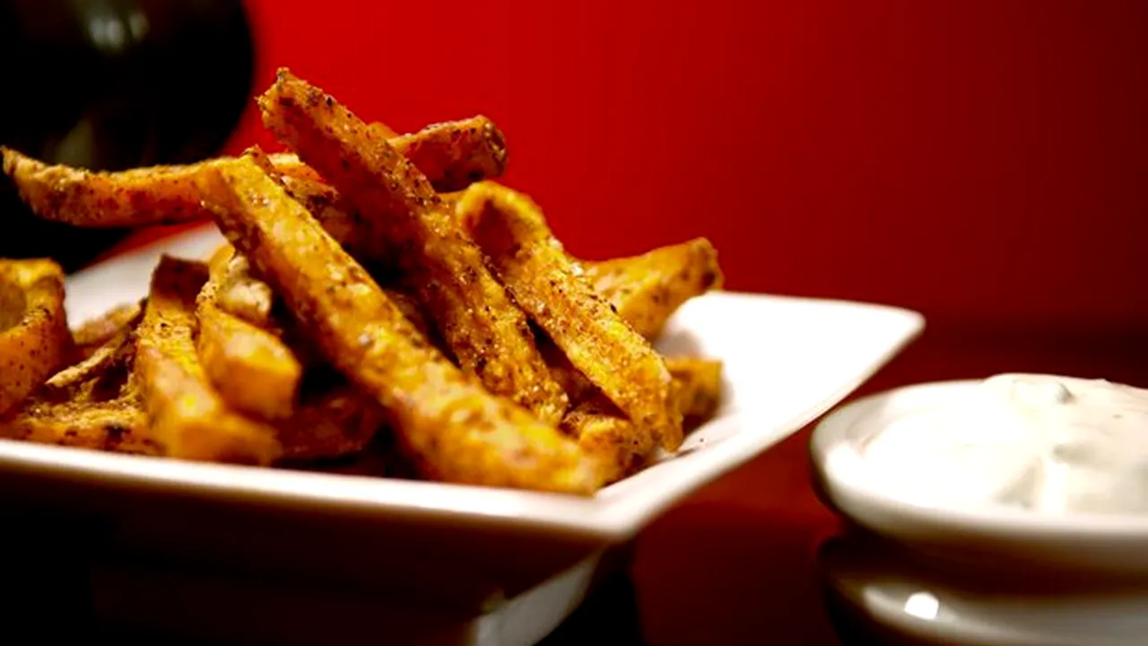 Cum să faci 300.000 de euro din cartofi prăjiți. Secretul românilor care, în doar un an, s-au extins în cele mai importante orașe ale țării
