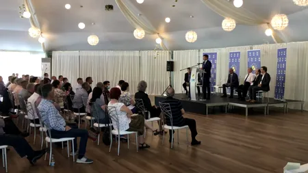 PANDEMIE. Costel Alexe și Mihai Chirica, ședință într-un restaurant cu 100 de participanți. Aceștia nu au purtat măști și nu au respectat distanțarea socială