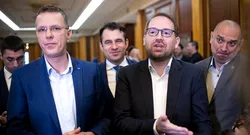 Dă în clocot USR-ul? Partidul ar fi DIVIZAT între cei care aleargă după funcții și cei care vor să-și facă o altă organizație politică
