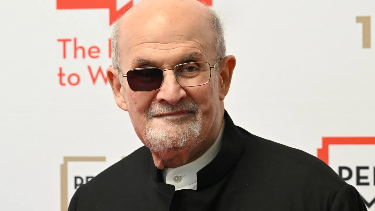 Salman Rushdie, la prima apariție publică de la atacul asupra sa: „Violența nu trebuie să ne descurajeze”