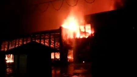 Piața Centrală din Piatra Neamț, distrusă în totalitate în urma unui incendiu
