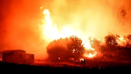 A izbucnit un alt incendiu devastator în Turcia. 251 de persoane, evacuate din provincia Çanakkale