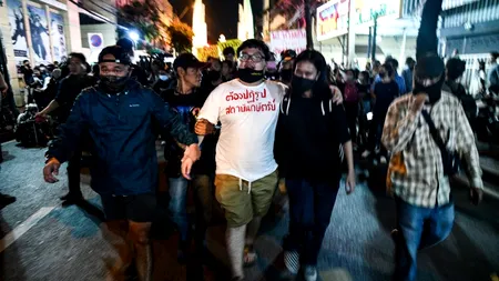 Protestele pro-democrație izbucnesc și în Thailanda! Mii de persoane au ieșit în stradă solicitând reformarea monarhiei - Studenții vor schimbarea!