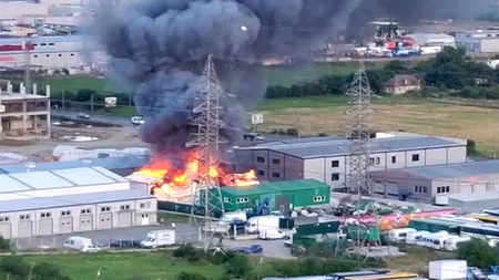 Incendiu puternic la un depozit de produse alimentare din Cluj-Napoca - VIDEO