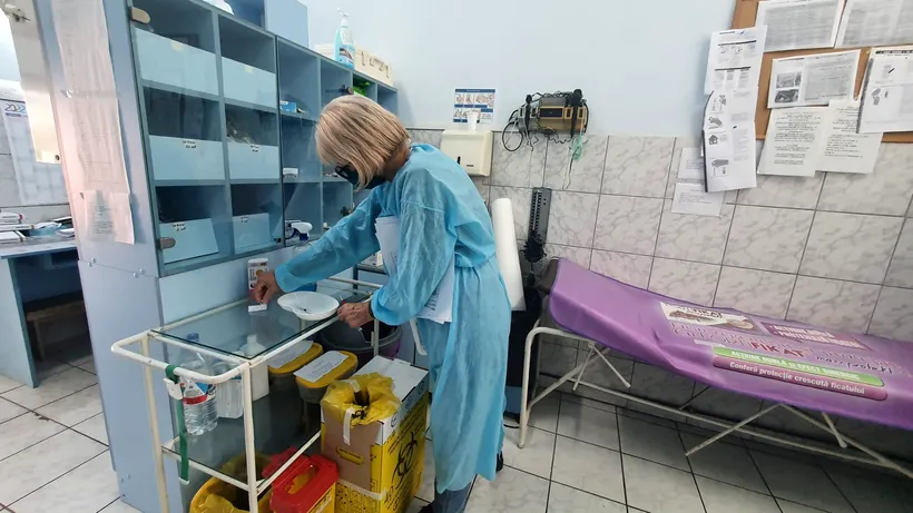 Cum a început campania de vaccinare pentru doza patru la Iași: pandemia nu s-a terminat, stocuri mari de vaccinuri, dar românii nu vor să audă de imunizare