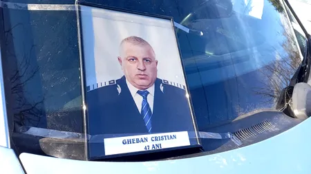 VIDEO | Polițistul care s-a sinucis la mormântul fiicei sale, condus pe ultimul drum. Fetița sa murise în anul 2000, la vârsta de doar un an