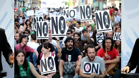 EUROPA ÎN CRIZĂ. Merkel și Cameron nu cred în pactul fiscal menit să salveze zona euro și să oprească răspândirea crizei datoriilor suverane