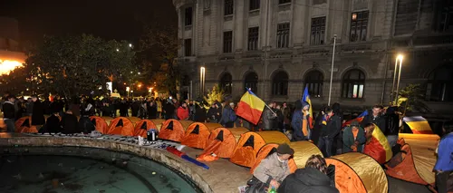 Violențe, sâmbătă, la marșul pentru unirea României cu Moldova. Manifestanții vor să doarmă în Piața Universității. UPDATE