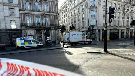 Alertă de securitate în LONDRA /Explozii controlate din cauza unui vehicul suspect