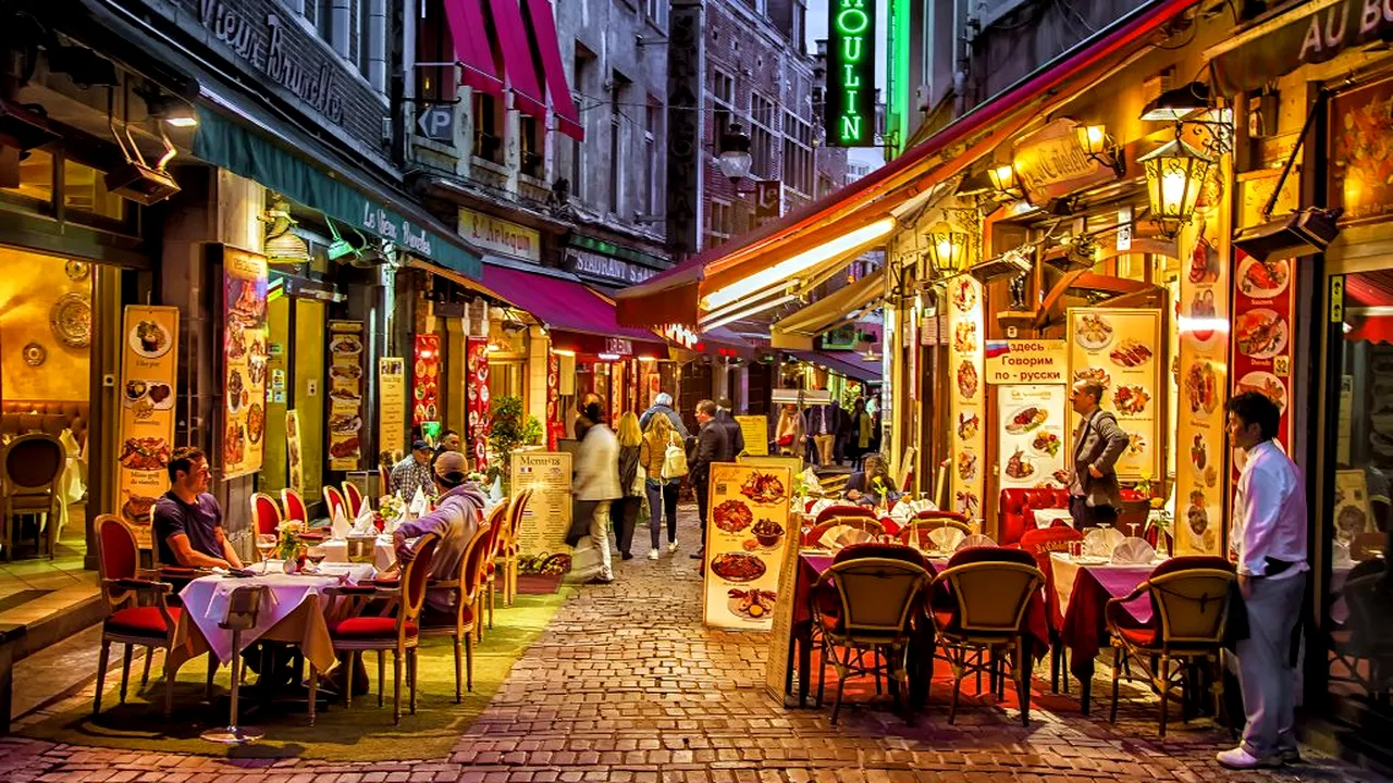 Cafenelele și barurile din Bruxelles se închid de joi
