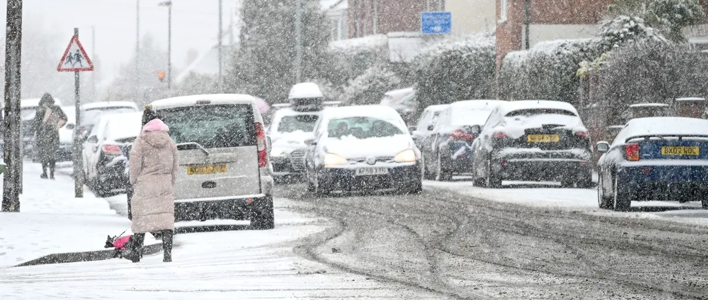 Furtuna LARISA face ravagii în Europa! Zăpada viscolită a blocat mai multe drumuri în Marea Britanie, tornadă în centrul Franței