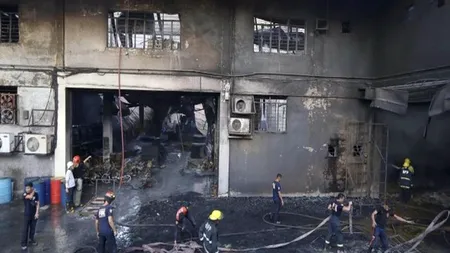 Incendiu nimicitor la o fabrică de pantofi din Manila. 