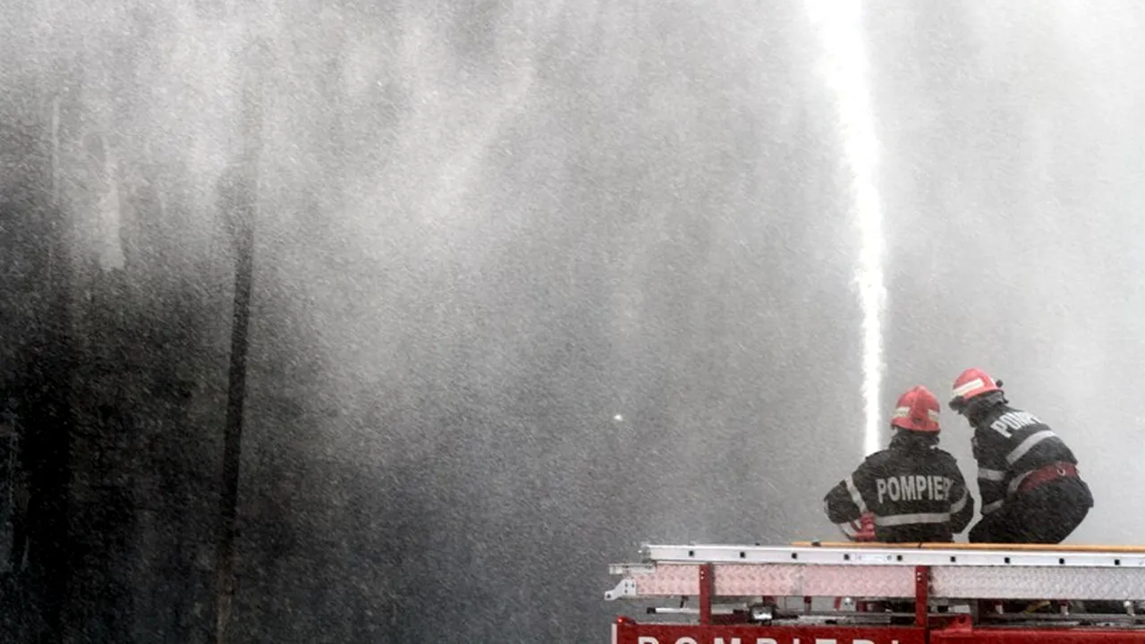 Incendiu la un depozit de anvelope din Constanța