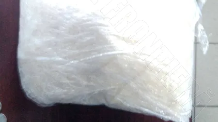 Femeie din Sibiu, prinsă când vindea consumatorilor droguri tip cristal. Cât cerea pentru o doză de 4-CMC