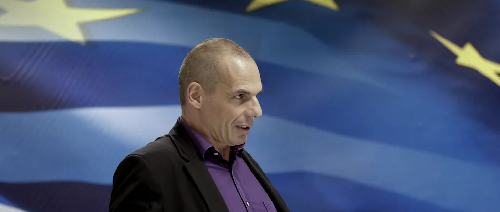 Ministrul grec Yanis Varoufakis și soția sa, atacați la Atena de anarhiști în timpul cinei