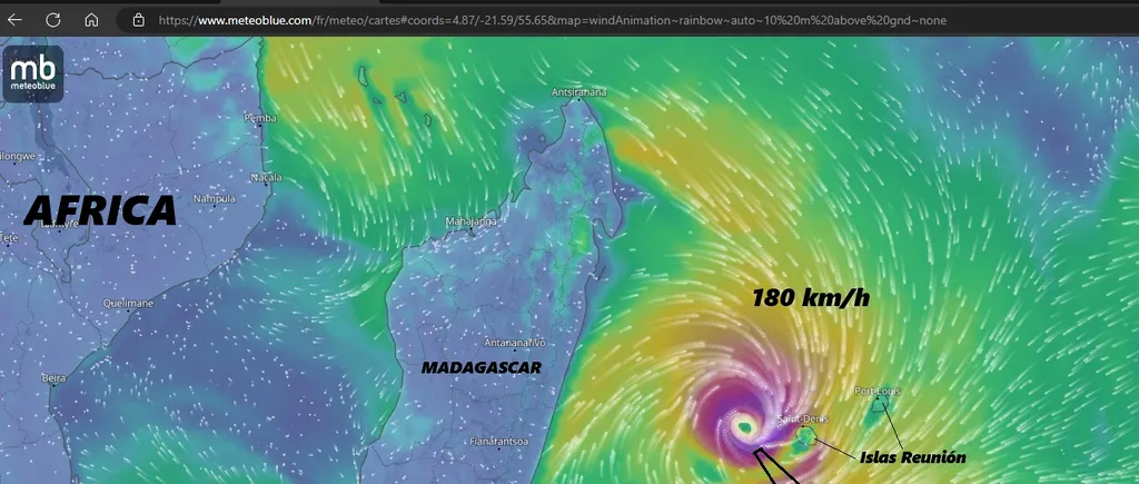VIDEO | Cod violet de ciclon pe o insulă din Franța / MAE: Alertă privind trecerea ciclonului „Belal” în Insula Réunion