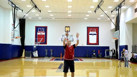 La bilanțul MApN, Ponta amintește că echipa de baschet Steaua nu are o sală adecvată