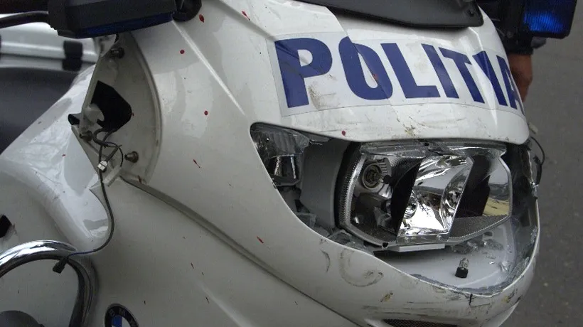 Un polițist de la Rutieră a fost accidentat pe motocicletă, în București