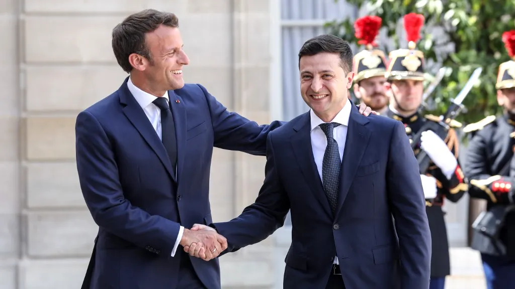 Emmanuel Macron crede că este „posibil să avanseze negocierile” cu Rusia