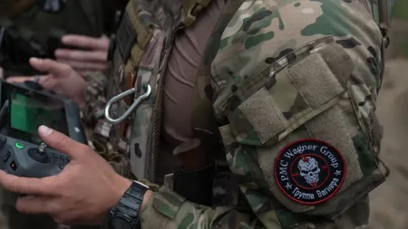 Ce au ajuns să facă foștii luptători Wagner. Unul dintre ei scoate bani folosind logo-ul grupului de mercenari