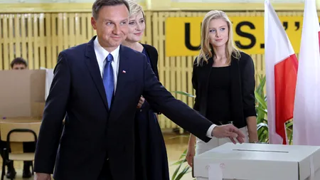 Andrzej Duda a obținut 53% în scrutinul prezidențial din Polonia