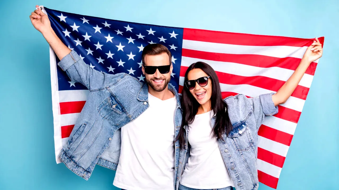 Anunț important pentru românii care călătoresc în SUA: Vor intra în vigoare noi dispoziții pentru posesorii de vize