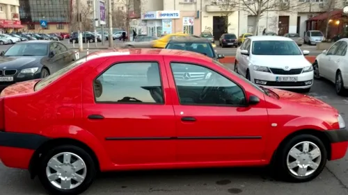 Dacia recheamă în service 2.500 de mașini din România