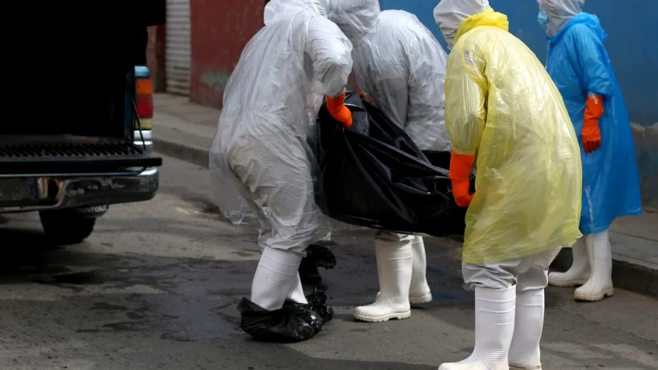 Poliția din Bolivia a strâns peste 3.000 de cadavre de pe stradă și din case în ultimele luni. Cele mai multe dintre decese, provocate de COVID-19 | VIDEO
