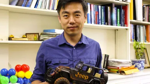 Nanogeneratoarele vor permite anvelopelor de mașini să extragă energia electrică din piatră seacă