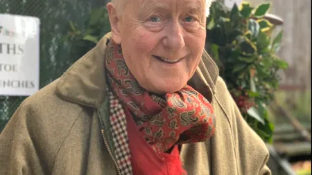 Un multimilionar de 79 de ani își caută pe Tinder o parteneră care să-i ofere un moștenitor: „Nu cred că sunt prea bătrân pentru a avea copii”