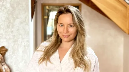 Laura Cosoi e ÎNSĂRCINATĂ a patra oară. Anunțul făcut de vedetă