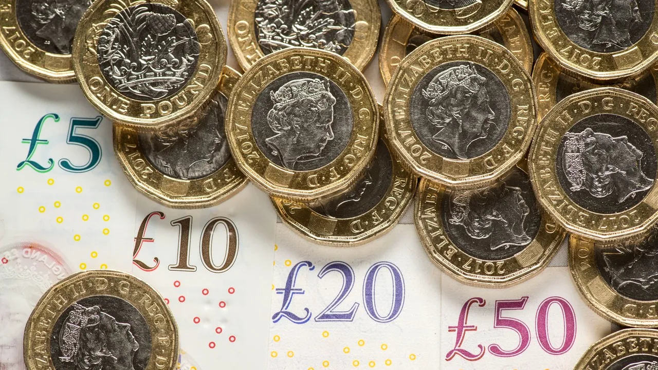 Un oficial din cadrul Băncii Angliei avertizează asupra RISCURILOR economice în Marea Britanie și cere relaxarea politicii monetare