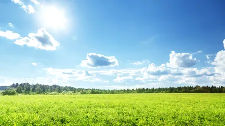 Meteorologii anunță temperaturi de vară în mijlocul toamnei, după ce un val de aer cald va traversa România. Cum va fi vremea în luna noiembrie