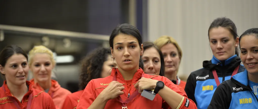 Echipa feminină de handbal, premiată de Guvern pentru medalia de bronz de la CM 2015