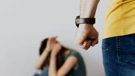 Femeie sechestrată şi violată chiar de către iubitul ei. Poliția a intervenit de urgență