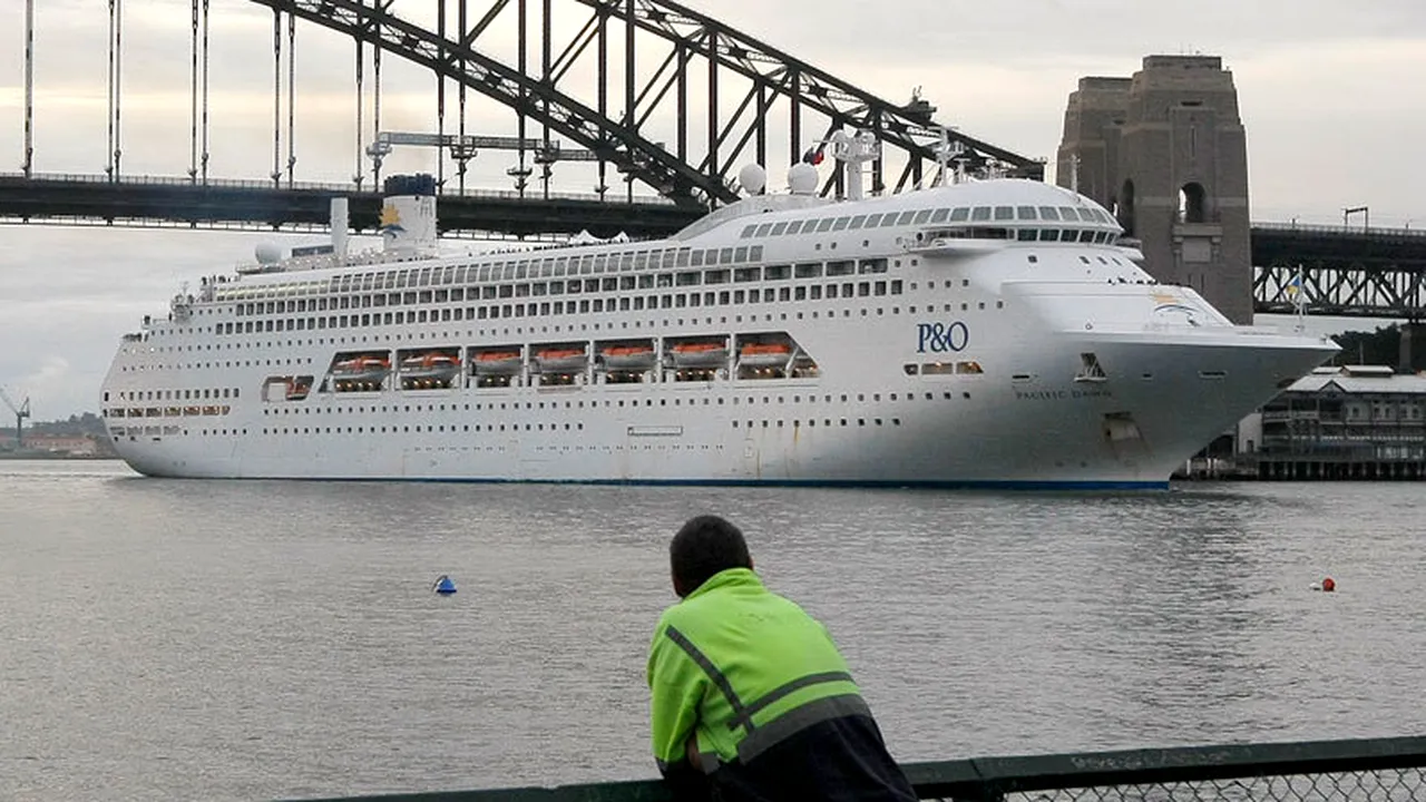 Gestul SINUCIGAȘ făcut de un suporter mexican după partida Brazilia-Mexic