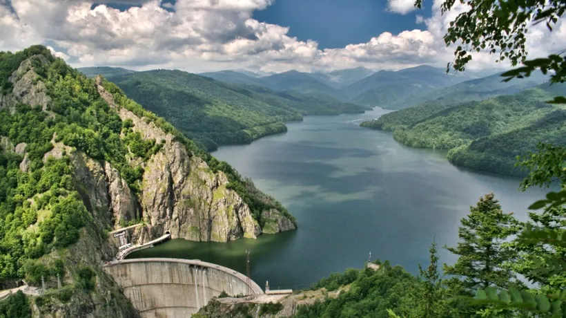 Copil de 11 ani, adus în comă la București, după ce a căzut pe scări la barajul Vidraru