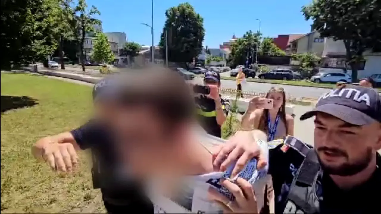 Studentul care a INCENDIAT un profesor la Universitatea Ovidius a fost trimis în judecată. L-a scos din minți faptul că a luat nota 4 la examen